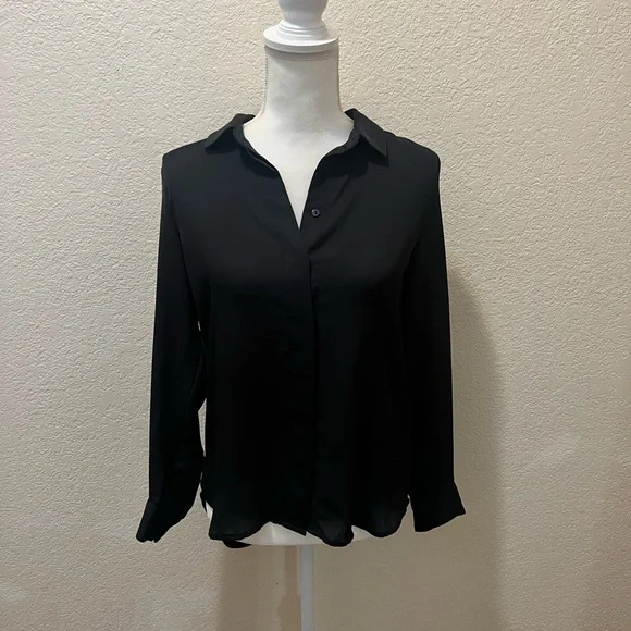 H&M Button Up Blouse - Picture 2 of 5